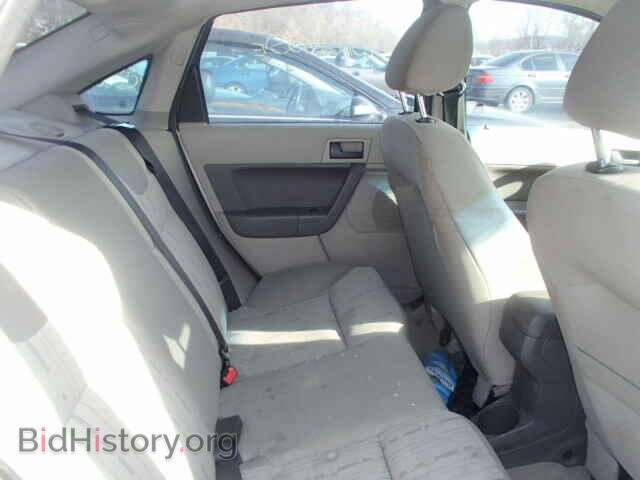 2008 FORD FOCUS - VIN: 1FAHP35N88W153695 - Photo 6