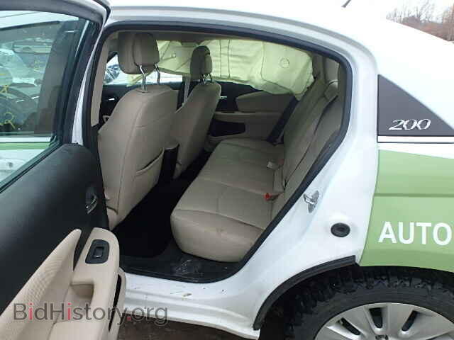2012 CHRYSLER 200 - VIN: 1C3CCBAG3CN255247 - Фото 6
