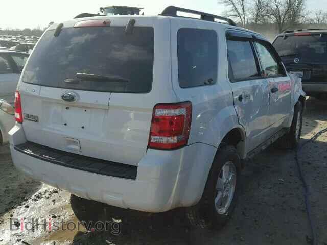 2011 Ford ESCAPE (VIN 1FMCU0D73BKC18736) — photo 4 of 10