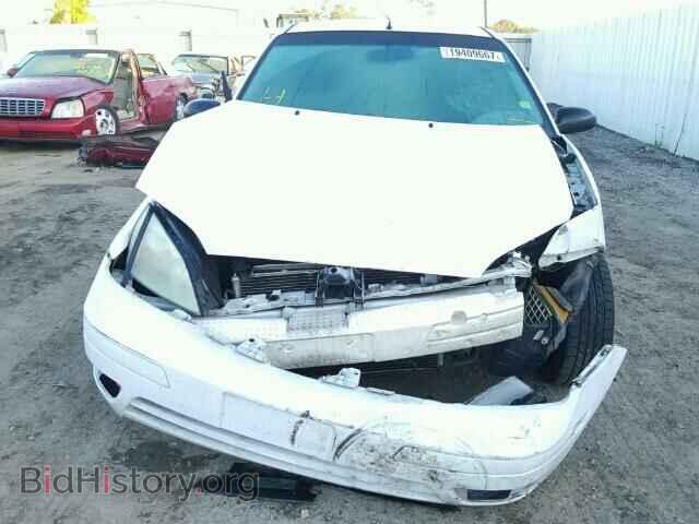 2005 FORD FOCUS - VIN: 3FAFP37N85R106962 - Photo 9