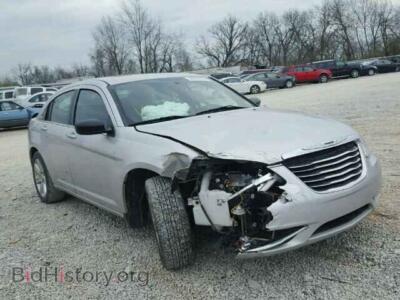 2011 Chrysler 200 200 Tourin, silver — VIN 1C3BC1FB4BN611335, Copart