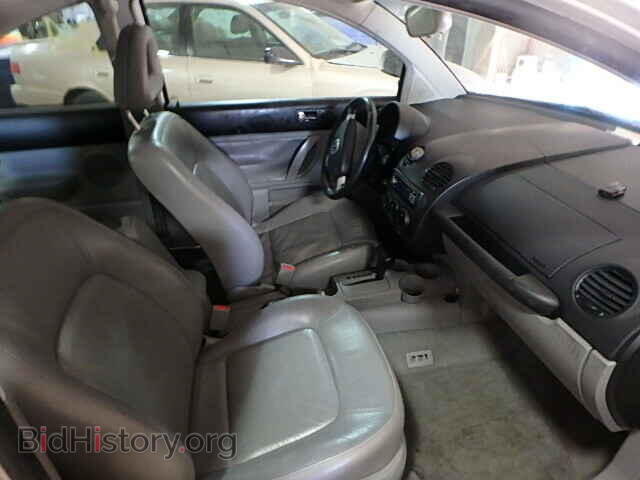 2000 VOLKSWAGEN BEETLE - VIN: 3VWDD21C1YM441734 - Фото 5