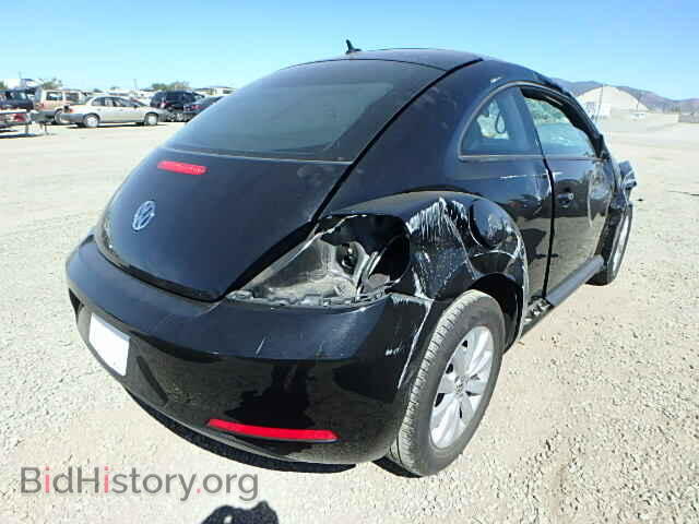 2013 VOLKSWAGEN BEETLE - VIN: 3VWFP7AT2DM659124 - Фото 4