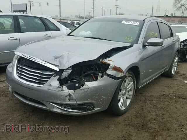 2013 CHRYSLER 200 - VIN: 1C3CCBAB2DN669822 - Фото 2