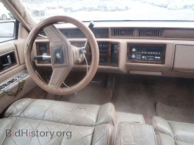 1988 CADILLAC DEVILLE - VIN: 1G6CD5151J4352333 - Фото 9