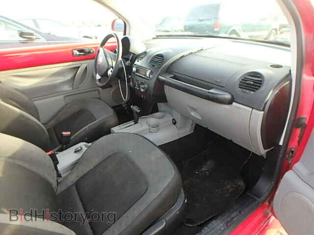 2000 VOLKSWAGEN BEETLE - VIN: 3VWBC21CXYM468988 - Фото 5