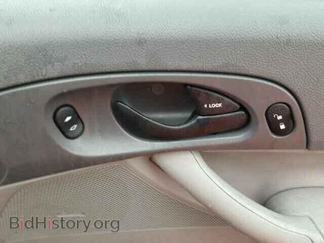 2005 FORD FOCUS - VIN: 1FAFP36N05W116268 - Фото 9