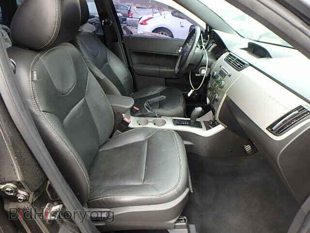 2009 FORD FOCUS - VIN: 1FAHP37N59W120345 - Photo 5