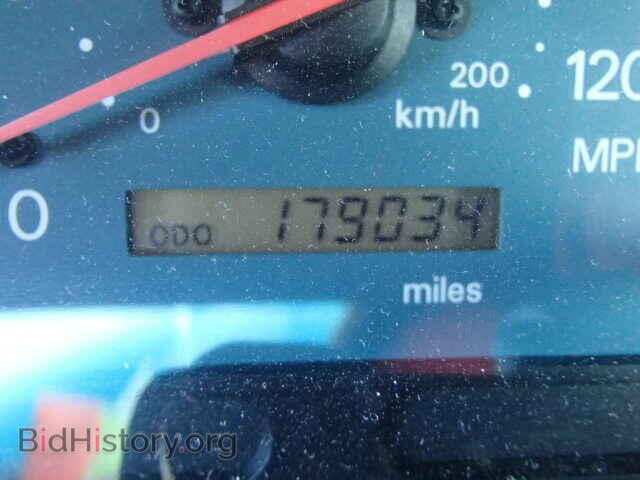 2002 MITSUBISHI GALANT - VIN: 4A3AA46G42E153903 - Фото 8