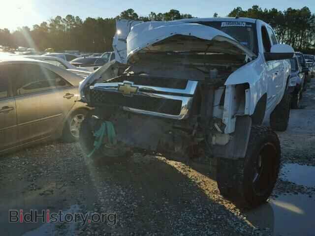 2011 CHEVROLET SILVERADO - VIN: 3GCPKSE35BG331808 - Фото 2