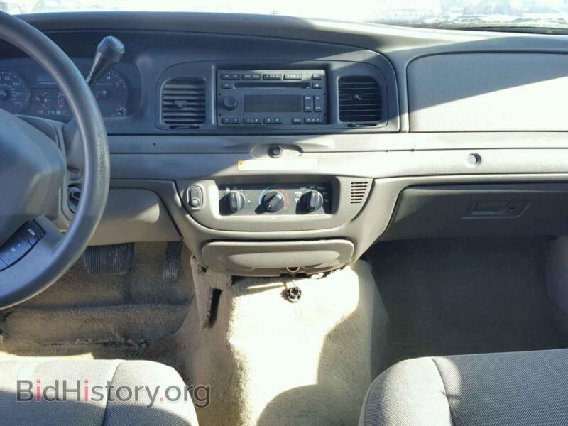 2011 Ford CROWN VIC (VIN 2FABP7BV0BX157270) — photo 5 of 5