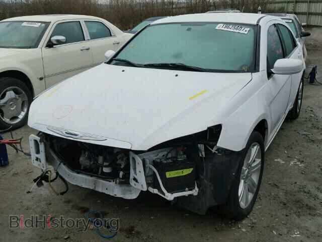 2013 CHRYSLER 200 - VIN: 1C3CCBAB0DN669317 - Фото 2