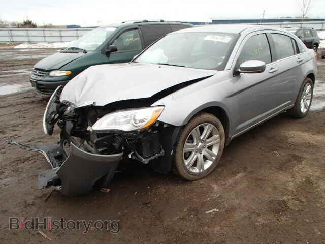 2013 CHRYSLER 200 - VIN: 1C3CCBAB6DN698062 - Photo 2