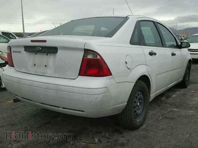 2007 FORD FOCUS - VIN: 1FAHP34N37W151384 - Photo 4