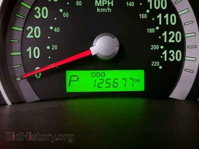 2007 HYUNDAI ENTOURAGE - VIN: KNDMC233376024746 - Фото 8