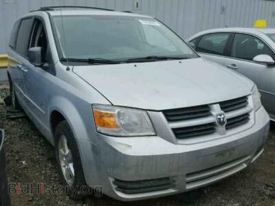 2010 Dodge CARAVAN GRAND CARA, silver — VIN 2D4RN4DE1AR232977, Copart