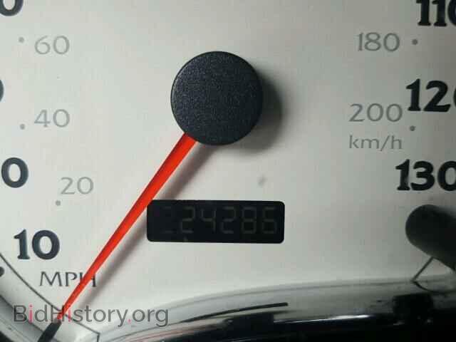 2004 SATURN VUE - VIN: 5GZCZ23D44S867410 - Фото 8