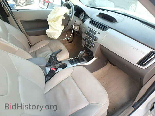 2009 FORD FOCUS - VIN: 1FAHP37NX9W232610 - Фото 5