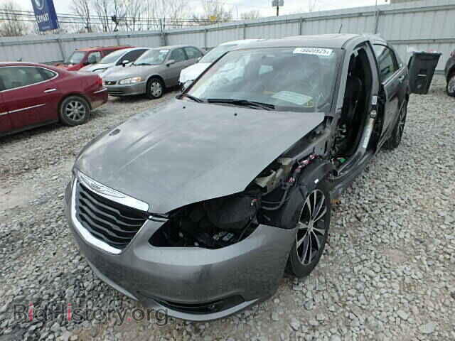 2013 CHRYSLER 200 - VIN: 1C3CCBCG9DN574120 - Фото 2