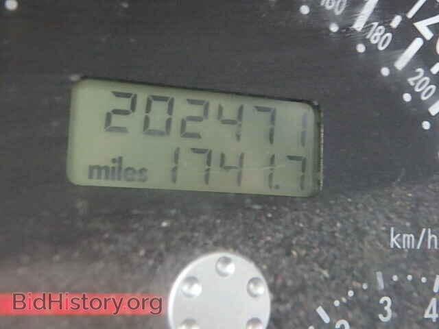 2002 VOLKSWAGEN BEETLE - VIN: 3VWFE21CX2M458397 - Фото 8