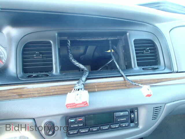 2005 FORD CROWN VIC - VIN: 2FAFP74W85X126621 - Фото 9