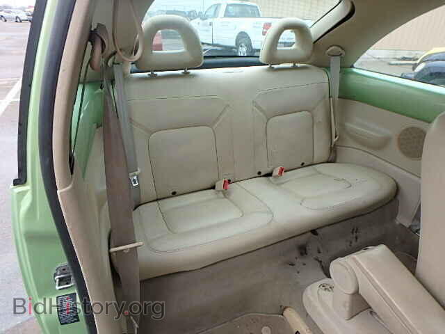 2002 VOLKSWAGEN BEETLE - VIN: 3VWDD21C52M420408 - Фото 6