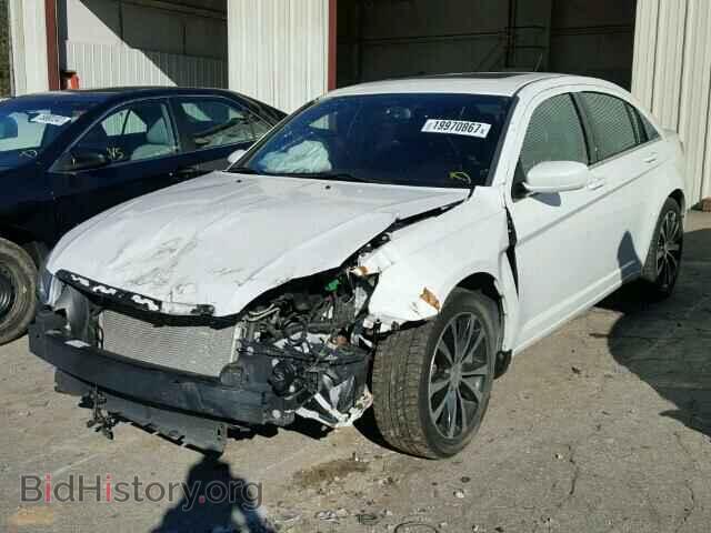 2013 CHRYSLER 200 - VIN: 1C3CCBCG1DN649957 - Фото 2