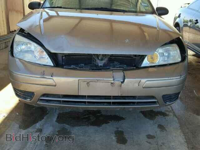 2005 FORD FOCUS - VIN: 1FAFP34N75W266705 - Фото 9