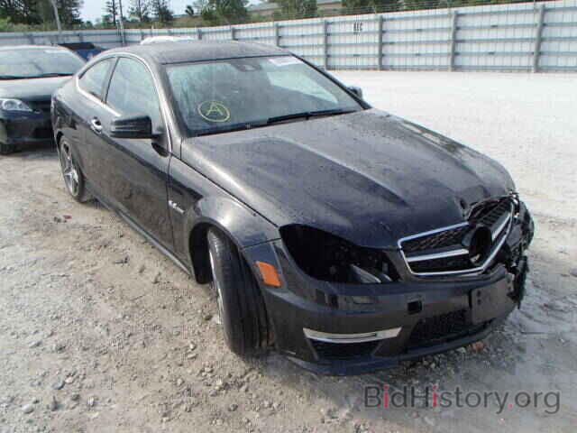 Photo WDDGJ7HBXCF749745 - MERCEDES-BENZ C63 2012