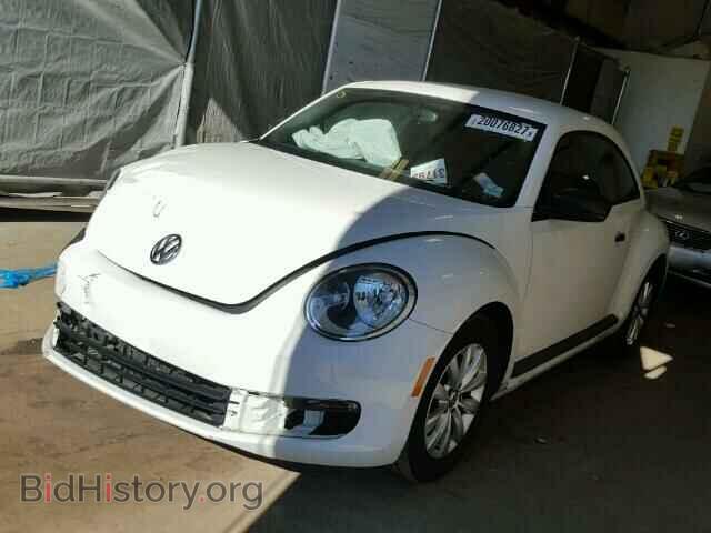 2013 VOLKSWAGEN BEETLE - VIN: 3VWFP7ATXDM654169 - Фото 2