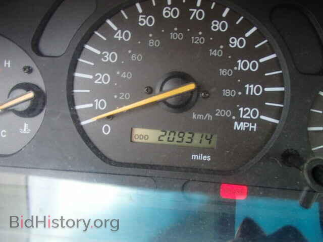 2000 MITSUBISHI GALANT - VIN: NCS96751 - Фото 8
