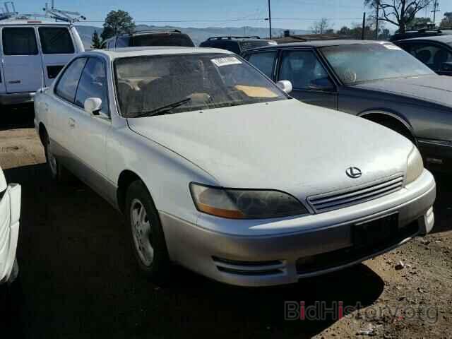 Photo JT8BF12G5T0133685 - LEXUS ES300 1996