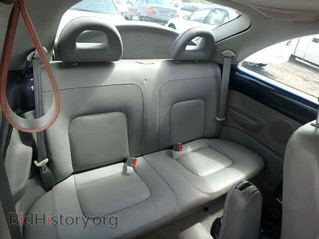 2000 VOLKSWAGEN BEETLE - VIN: 3VWCD21C2YM424193 - Фото 6