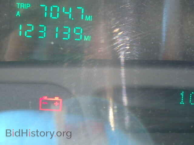 2005 CADILLAC DEVILLE - VIN: 1G6KD54Y35U152142 - Photo 8