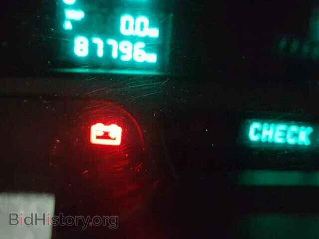 2004 CADILLAC DEVILLE - VIN: 1G6KD54YX4U101963 - Photo 8