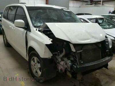 2013 Dodge CARAVAN Grand Cara, белый — VIN 2C4RDGCG2DR575791, Copart