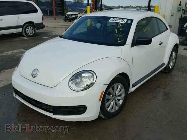 2013 VOLKSWAGEN BEETLE - VIN: 3VWFP7AT0DM671773 - Фото 2