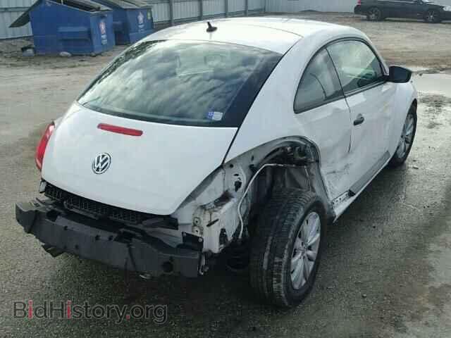 2013 VOLKSWAGEN BEETLE - VIN: 3VWFP7AT0DM671773 - Фото 4