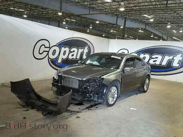 2011 CHRYSLER 200 - VIN: 1C3BC2FB3BN615690 - Фото 2