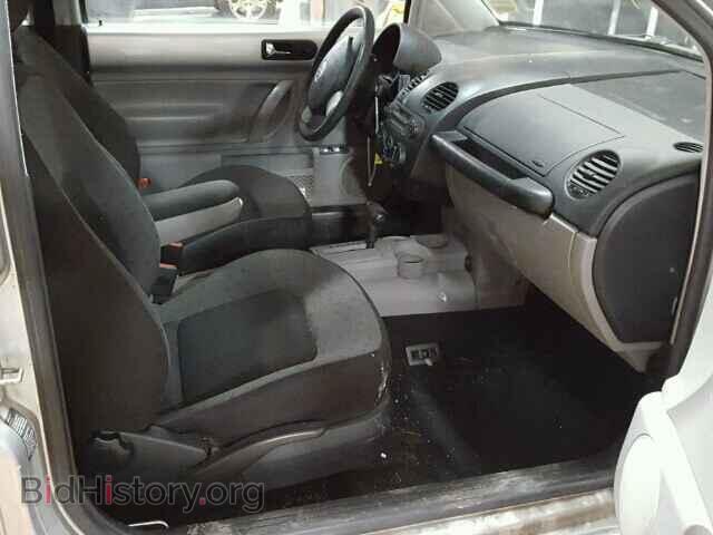 2000 VOLKSWAGEN BEETLE - VIN: 3VWCC21C8YM477967 - Фото 5