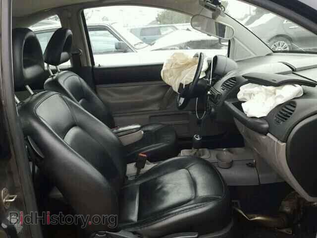2000 VOLKSWAGEN BEETLE - VIN: 3VWDD21C0YM445029 - Фото 5
