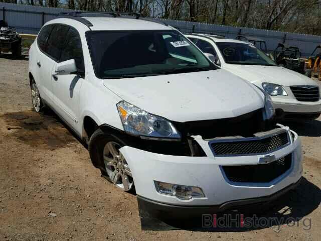 Photo 1GNLVFEDXAS143919 - CHEVROLET TRAVERSE 2010