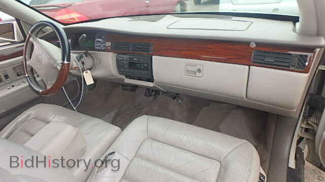 1996 CADILLAC DEVILLE - VIN: 1G6KD52YXTU266204 - Фото 9