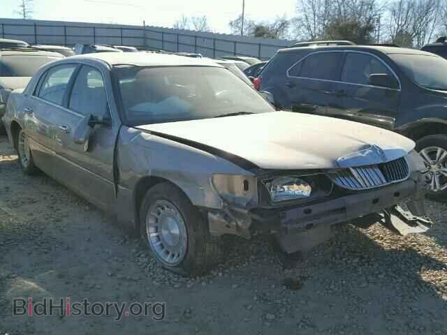 Photo 1LNHM81W1YY815471 - LINCOLN TOWNCAR 2000