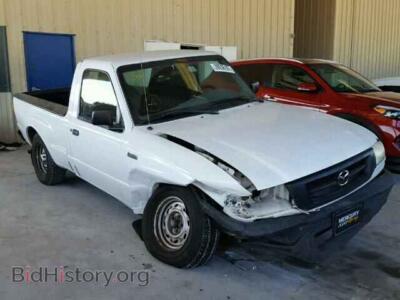 2001 Mazda B2300, белый — VIN 4F4YR12DX1TM31810, Copart
