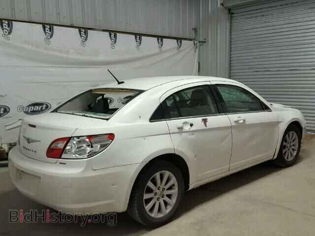 2010 CHRYSLER SEBRING - VIN: 1C3CC5FB8AN228279 - Фото 4