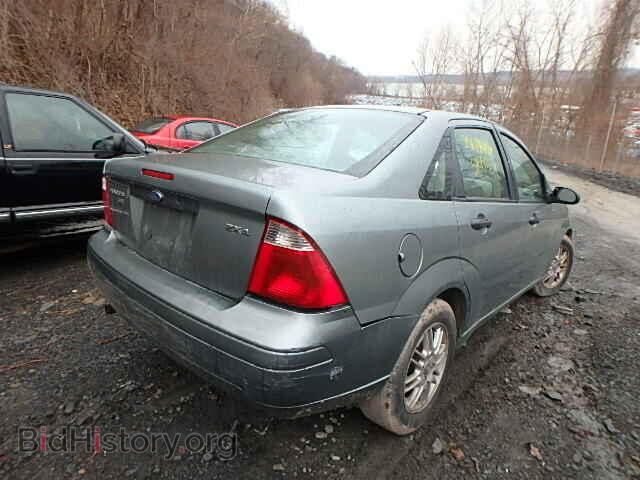 2005 FORD FOCUS - VIN: 1FAFP34N65W233999 - Photo 4