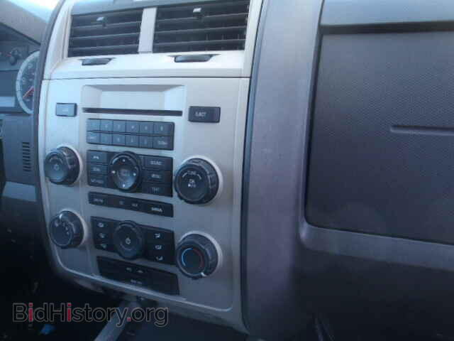 2009 FORD ESCAPE - VIN: 1FMCU03709KC04563 - Фото 9