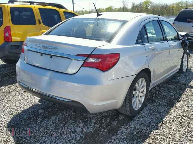 2012 CHRYSLER 200 - VIN: 1C3CCBBB0CN100402 - Фото 4