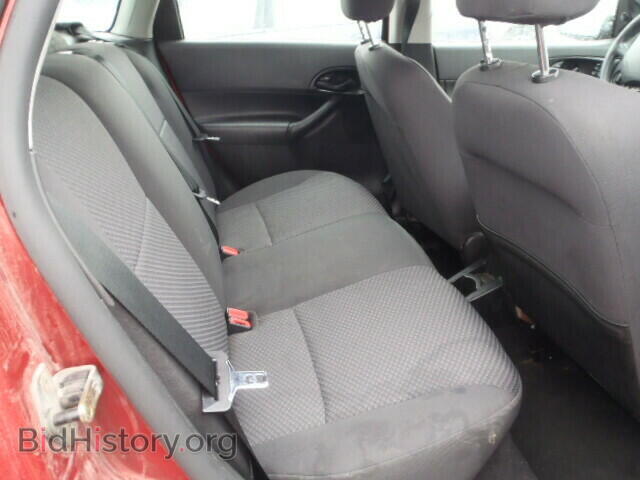 2005 FORD FOCUS - VIN: 3FAFP37N05R110682 - Фото 6